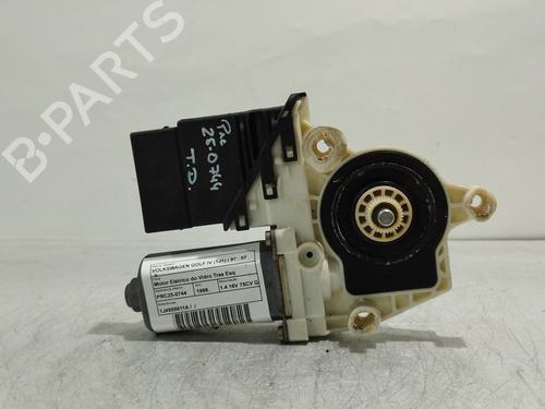 Lève-vitre arrière gauche VW GOLF IV (1J1) 1.4 16V (75 hp) 30275482