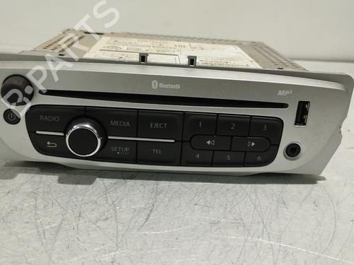 Używane Radio RENAULT MEGANE III Hatchback (BZ0/1_, B3_) 1.5 dCi (BZ09, BZ0D, BZ1W, BZ29, BZ14) (110 hp) 29568996