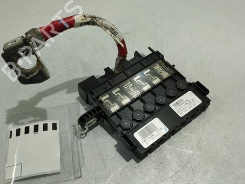 Used Fuse box RENAULT MEGANE IV Hatchback (B9A/M/N_) 1.3 TCe 140 (B9NB) (140 hp) 30536599