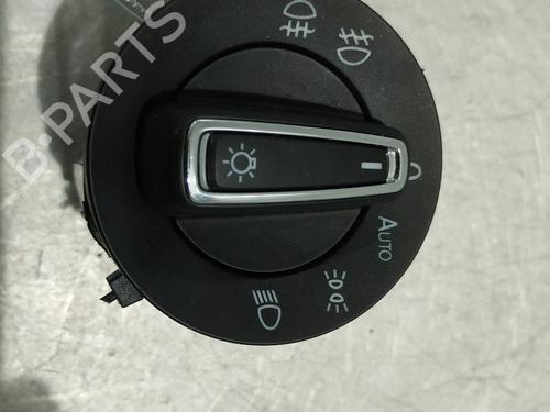 Used Electronic module SEAT ARONA (KJ7, KJP) 1.0 TSI (116 hp) 30539019