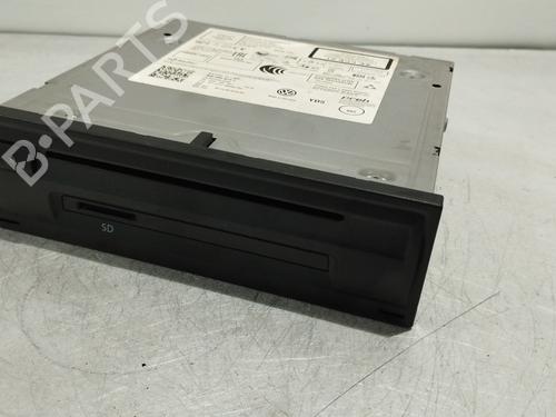 Autoradio VW POLO VI (AW1, BZ1, AE1) 1.0 (75 hp) 30260689