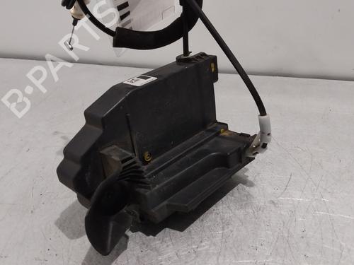 Używane Zamek drzwi przednich prawych PEUGEOT 308 II (LB_, LP_, LW_, LH_, L3_) 1.6 BlueHDi 120 (120 hp) 30877090