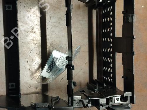 Used Armrest / Center console AUDI A4 B7 Convertible (8HE) 2.0 TDI (140 hp) 31067529