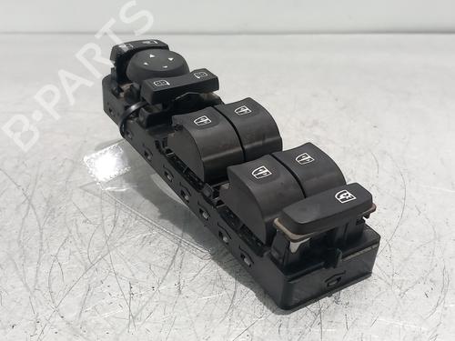 Used Left front window switch RENAULT MEGANE III Grandtour (KZ0/1) 1.5 dCi (KZ09, KZ0D, KZ1G, KZ29, KZ14, KZ1W, KZ10, KZ1F,... (110 hp) 29878078