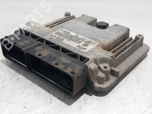 Centralina do motor SAAB 9-3 (YS3F, E79, D79, D75) 1.9 TiD (150 hp) 31175505