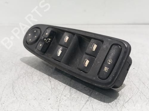 Used Left front window switch CITROËN C4 Picasso I MPV (UD_) 1.6 HDi (109 hp) 31213744