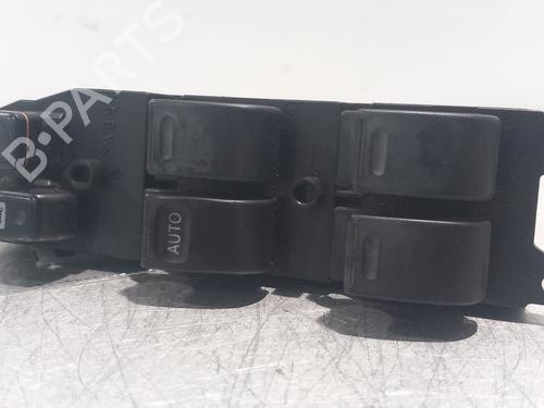 Used Left front window switch TOYOTA COROLLA (_E11_) 1.4 16V (ZZE111_, ZZE111R) (97 hp) 31321215