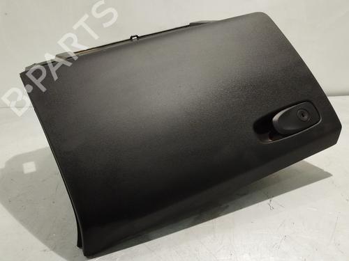 Used Glove box VOLVO V40 Hatchback (525) D4 (190 hp) 31358602