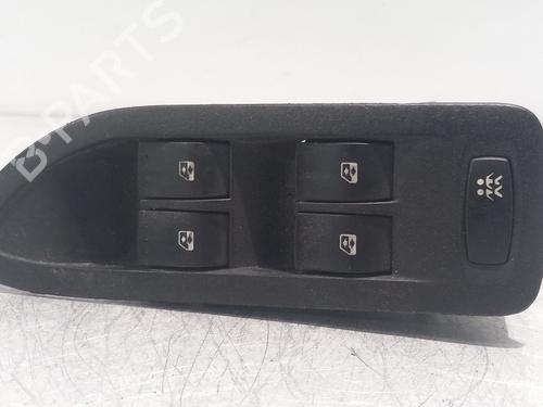 Used Left front window switch RENAULT LAGUNA II (BG0/1_) 1.6 16V (BG0A, BG0L) (107 hp) 31631768
