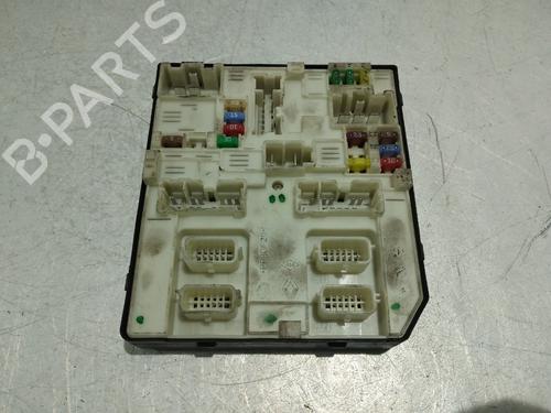 Used Fuse box RENAULT MEGANE III Grandtour (KZ0/1) 1.5 dCi (KZ09, KZ0D, KZ1G, KZ29, KZ14, KZ1W, KZ10, KZ1F,... (110 hp) 31768743