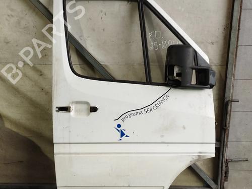 Used Right front door MERCEDES-BENZ SPRINTER 2-t Bus (B901, B902) 213 CDI (902.671, 902.672) (129 hp) 31769750