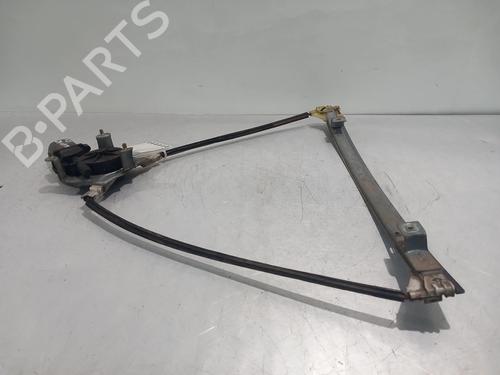 Alzavetro anteriore destra RENAULT CLIO II Hatchback Van (SB0/1/2_) 1.5 dCi (SB07) (65 hp) 31793393