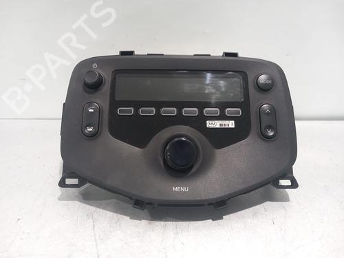 Autoradio für PEUGEOT 108 1.0 VTi 72 (72 hp) 31808606
