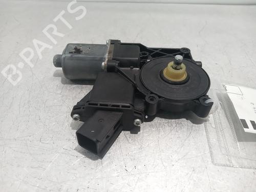 Moteur de lève-vitre avant droit OPEL MERIVA B MPV (S10) 1.4 (75) (100 hp) 31829598