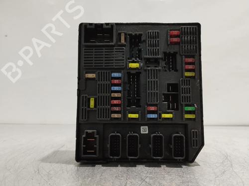 Used Fuse box RENAULT GRAND SCÉNIC III (JZ0/1_) 1.5 dCi (JZ0B, JZ07) (106 hp) 31982884