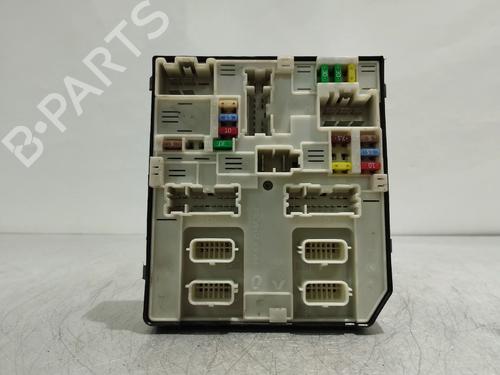 Used Fuse box Fuse box RENAULT MEGANE III Grandtour (KZ0/1) 1.5 dCi (KZ1M, KZ1W, KZ0R) (106 hp) 31982883 31982883