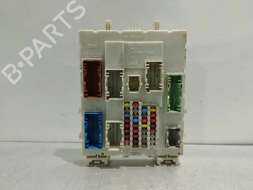 Used Fuse box VOLVO V40 Hatchback (525) D2 (114 hp) 32021144