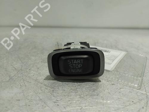 switch-volvo-v40-hatchback-525-2012-2013-2014-2015-2016-2017-2018-2019-32021151 main image