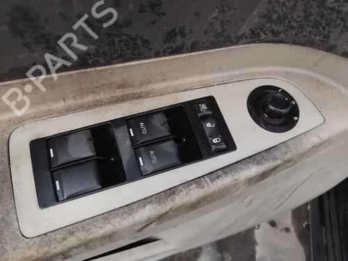 Interrupteur de vitre avant gauche CHRYSLER 300C Touring (LX, LE) 3.0 CRD (218 hp) 32029531