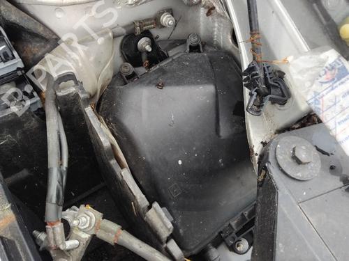 fuse-box-renault-clio-iii-br01-cr01-2005-2006-2007-2008-2009-2010-2011-2012-2013-2014-32029542 main image