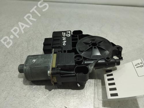 Used Right rear window motor Right rear window motor AUDI A3 Sportback (8VA, 8VF) 2.0 TDI (150 hp) 32119883 32119883
