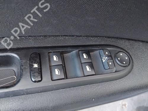 Venstre fortil elrude kontakt PEUGEOT 407 (6D_) 1.6 HDi 110 (6D9HZC, 6D9HYC) (109 hp) 32176165