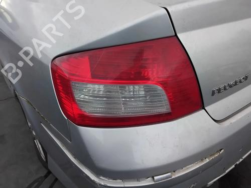 Used Left taillight PEUGEOT 407 (6D_) 1.6 HDi 110 (6D9HZC, 6D9HYC) (109 hp) 32176173
