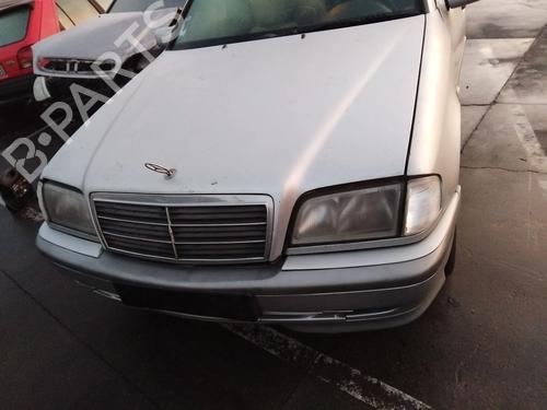 Komplette front MERCEDES-BENZ C-CLASS (W202) C 220 CDI (202.133) (125 hp) 32218004