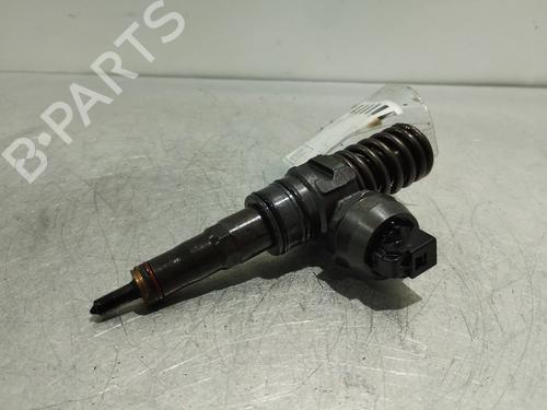 Used Injector VW TRANSPORTER T5 Van (7HA, 7HH, 7EA, 7EH) 2.5 TDI (130 hp) 32189626