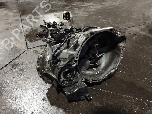 Getriebe für KIA CARENS IV 1.7 CRDi (141 hp) 32165663