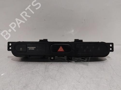 warning-switch-kia-carens-iv-2013-32415113 main image