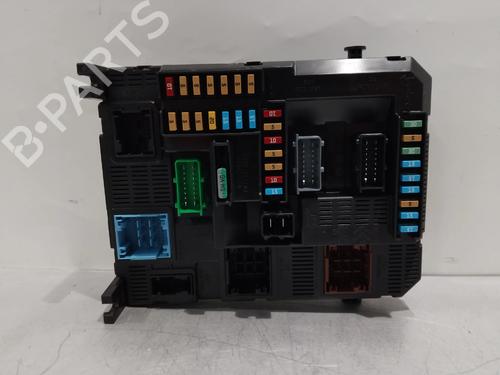 Sicherungskasten für PEUGEOT 2008 I (CU_) 1.2 THP 110 / PureTech 110 (110 hp) 32412393