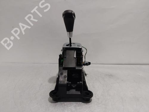 Gear lever PEUGEOT 2008 I (CU_) 1.2 THP 110 / PureTech 110 | BP32412392M90