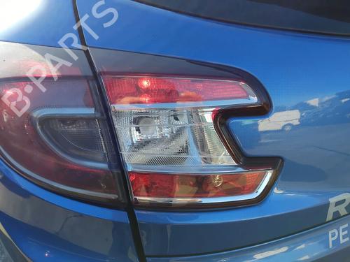 Feu de coffre gauche RENAULT MEGANE III Grandtour (KZ0/1) 1.5 dCi (KZ09, KZ0D, KZ1G, KZ29, KZ14, KZ1W, KZ10, KZ1F,... (110 hp) 32397937