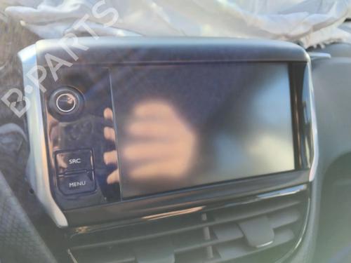 display-monitor-peugeot-2008-i-cu_-2013-32429689 main image