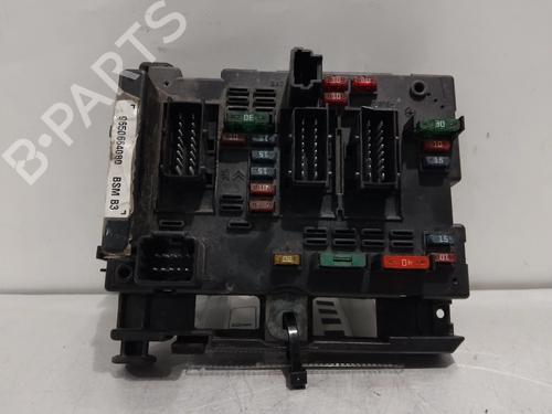 Used Fuse box Fuse box PEUGEOT 206 Hatchback (2A/C) 1.1 i (60 hp) 32656992 32656992