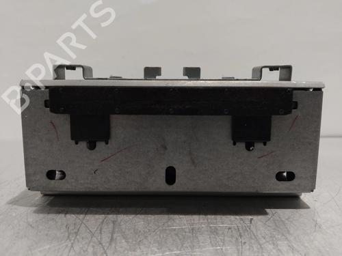 Bilradio FORD FIESTA VI (CB1, CCN) 1.4 TDCi (68 hp) 32657608