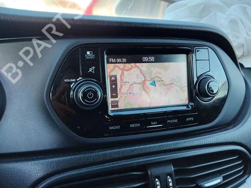 radio-fiat-tipo-estate-356_-357_-2016-32657012 main image