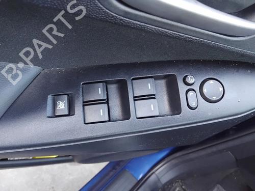 Venstre fortil elrude kontakt MAZDA 3 (BL) 1.6 MZ-CD (BL14) (109 hp) 32672686