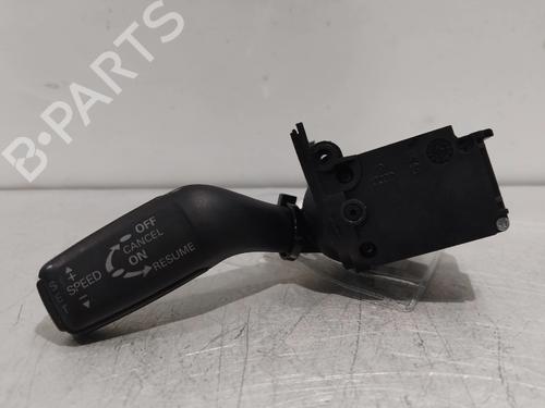 Used Steering wheel controls AUDI A4 B7 Convertible (8HE) 2.0 TDI (140 hp) 32759146