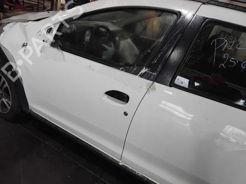 left-front-door-dacia-sandero-ii-2012-32685227 main image