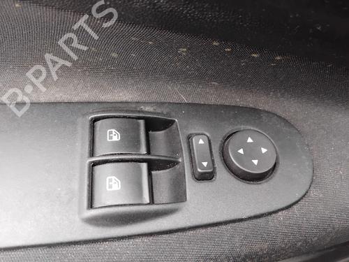 left-front-window-switch-fiat-punto-199_-2012-32735217 main image