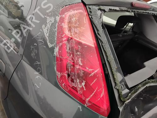 left-taillight-fiat-punto-199_-2012-32735216 main image