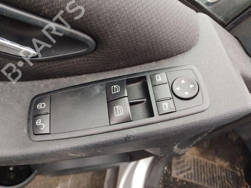 Pulsantiera anteriore sinistra MERCEDES-BENZ A-CLASS (W169) A 150 (169.031, 169.331) (95 hp) 32786578