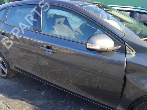 Used Right front door VOLVO V40 Hatchback (525) D2 (114 hp) 32846783