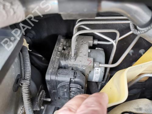 Used ABS pump RENAULT MEGANE IV Grandtour (K9A/M/N_) 1.5 dCi 110 (110 hp) 32869070