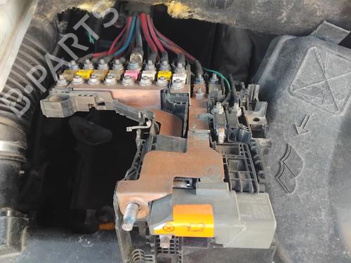 Sikringsdose CITROËN DS5 2.0 HDi 200 Hybrid4 All-wheel Drive (200 hp) 32869121