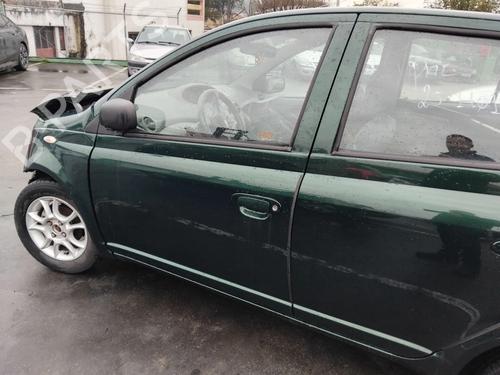 Dør venstre foran TOYOTA YARIS (_P1_) 1.3 (NCP10, SCP12_) (86 hp) 33001380