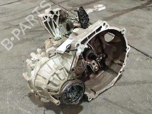 Gearkasse VW GOLF VII (5G1, BQ1, BE1, BE2) 1.6 TDI (110 hp) 33043524