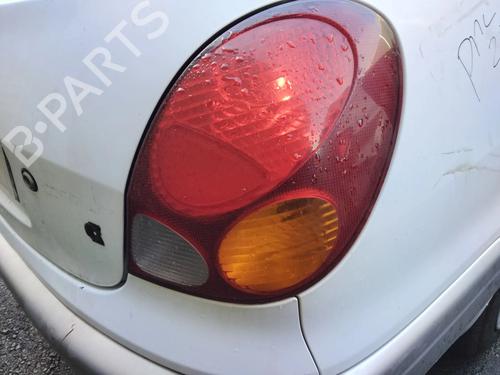 Feu arrière droit TOYOTA COROLLA (_E11_) 1.4 (EE111_, EE111R) (86 hp) 33004519